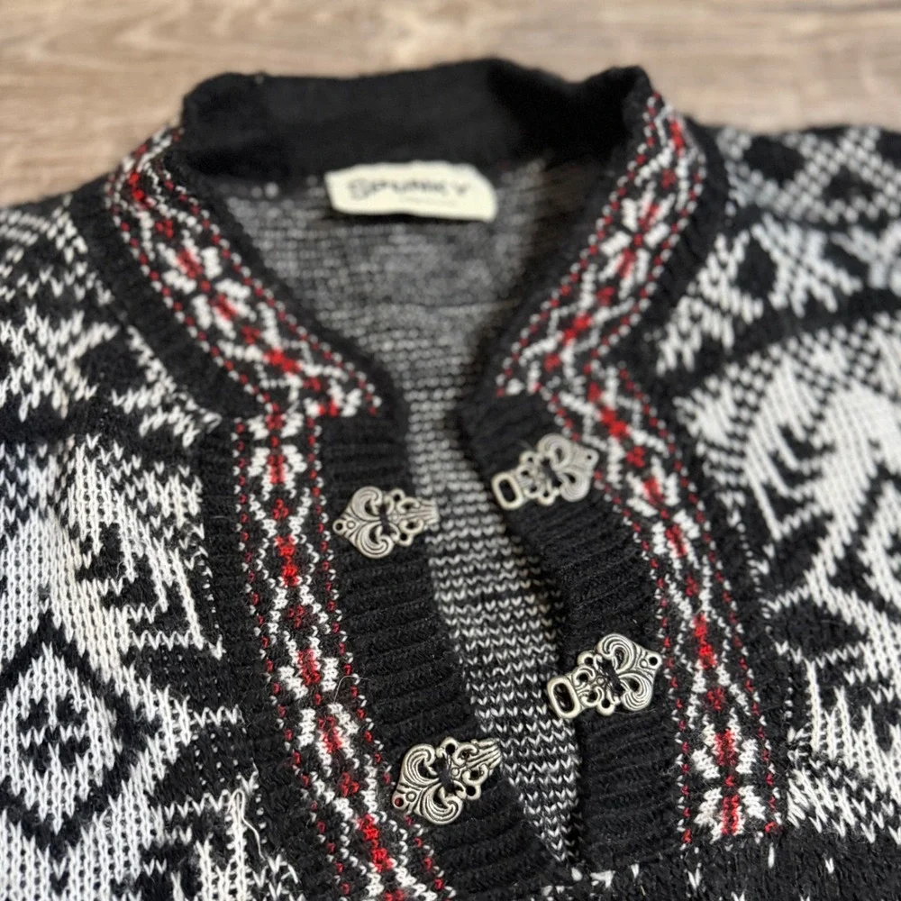 Vintage Spunky Nordic Sweater Black White Red Metal Clasp Made in USA Large